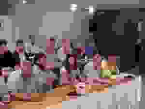 dim