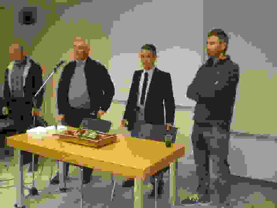 ainos4