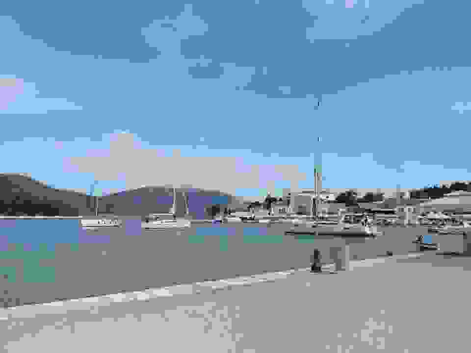 fi76