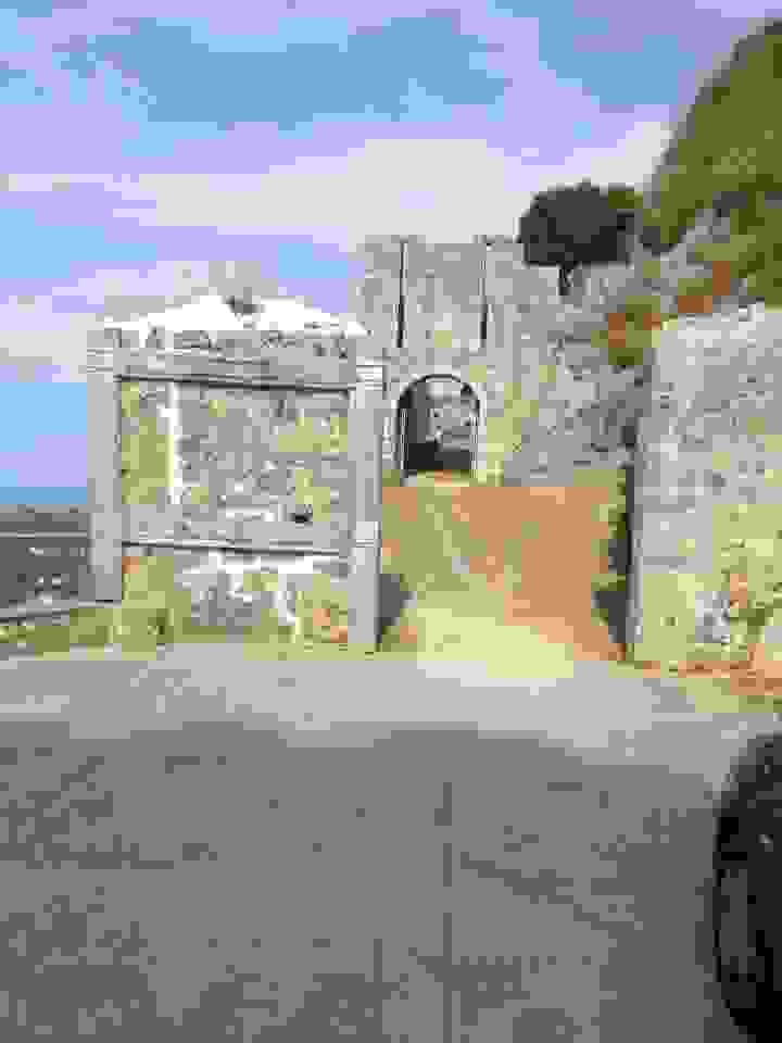 kastro1