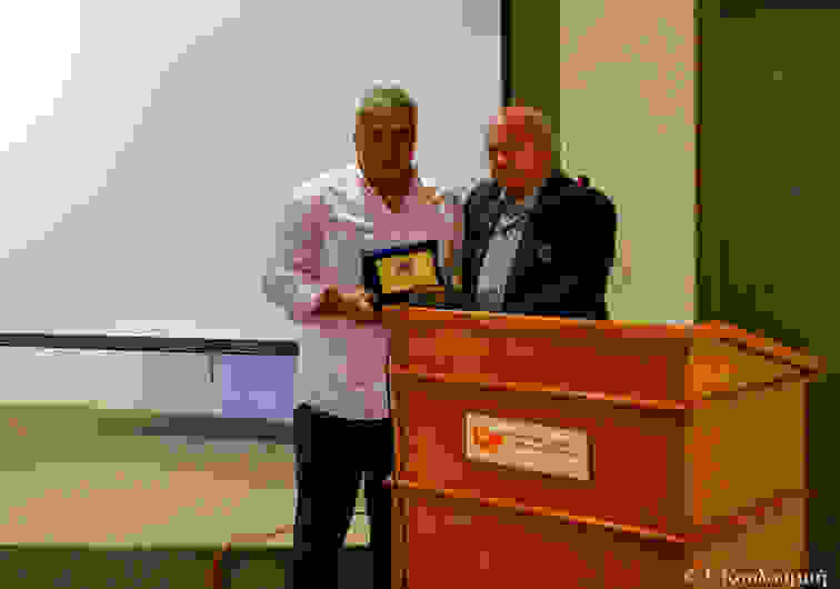 an9