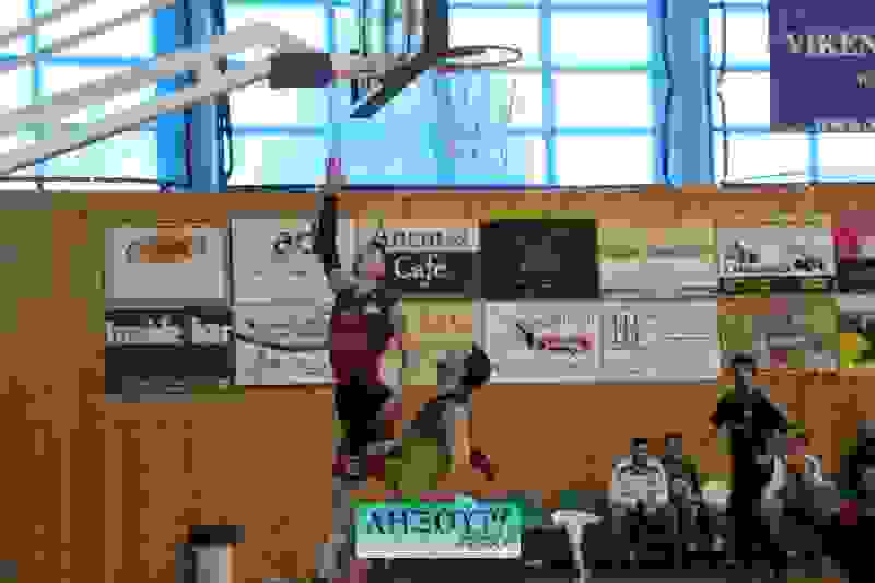 An 43