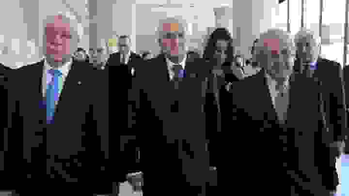 Ο Ιταλός Πρόεδρος Sergio Mattarella (2Α) και ο Πρόεδρος της Δημοκρατίας Προκόπης Παυλόπουλος (Α) ξεναγούνται από τον πρόεδρο του Μουσείου Δημήτρη Παντερμαλή (Δ), κατά την επίσκεψή τους στο Μουσείο της Ακρόπολης, την Τετάρτη 18 Ιανουαρίου 2017. Ο Ιταλός Πρόεδρος πραγματοποιεί διήμερη επίσημη επίσκεψη στην Αθήνα. ΑΠΕ-ΜΠΕ/ΑΠΕ-ΜΠΕ/ΣΥΜΕΛΑ ΠΑΝΤΖΑΡΤΖΗ