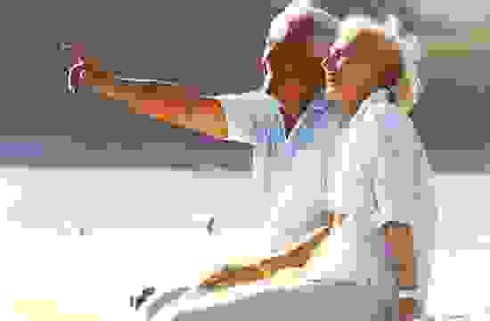 Old Tourists 220001211