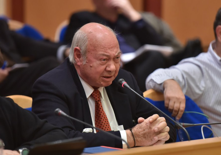 Ο Παρίσης στις πληγείσες περιοχές -Επικοινωνία με δημάρχους