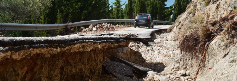 Συνεχίζονται οι εργασίες για την αποκατάσταση της ηλεκτροδότησης -Πού υπάρχουν ακόμη προβλήματα