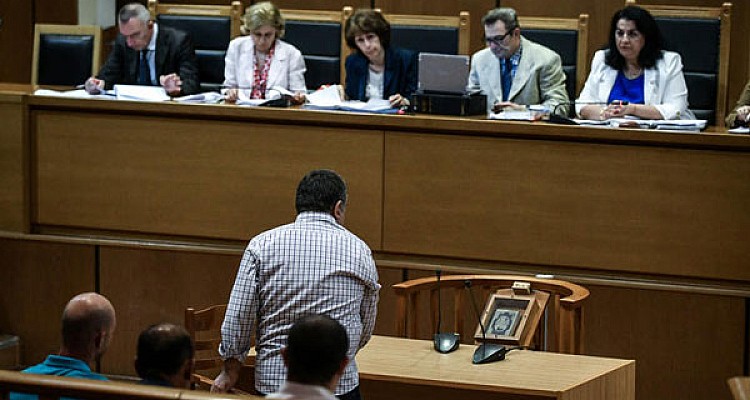 Δίκη Χρυσής Αυγής: Η εισαγγελέας πρότεινε ισόβια για τον Ρουπακιά και 13 χρόνια για τα ηγετικά στελέχη