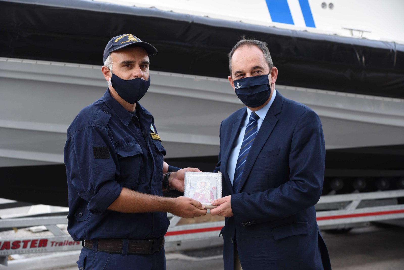 Δυο περιπολικά με υγειονομικό εξοπλισμό για τα Ιόνια Νησιά ανακοίνωσε ο ΥΝΑΝΠ κ