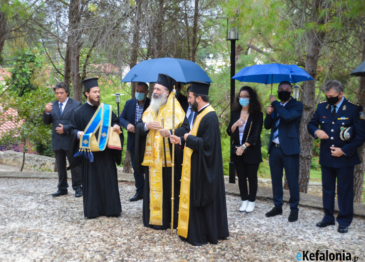 Με λαμπρότητα αλλά και αυστηρά μέτρα προστασίας ο εορτασμός της 28ης Οκτωβρίου στο Αργοστόλι [εικόνες]