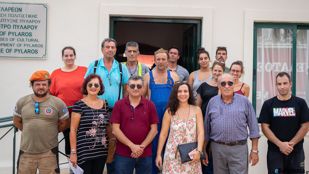 Μια πράξη αγάπης από την Αδελφότητα Κεφαλλήνων και Ιθακησίων Πειραιά – Πρόσφεραν 9 παλέτες τρόφιμα και είδη πρώτης ανάγκης στην Αγία Ευφημία [εικόνες +βίντεο]