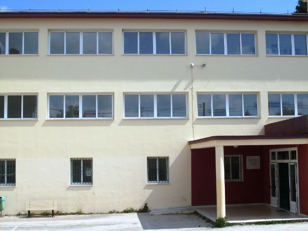 Οι συνάδελφοι του Διονύση Γεωργόπουλου από το Βαλλιάνειο Λύκειο Κεραμειών