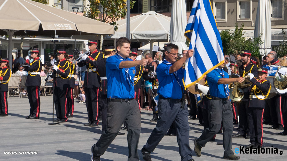 Πέτσας: Ακυρώνονται λόγω κορωνοϊού οι παρελάσεις για την 28η Οκτωβρίου