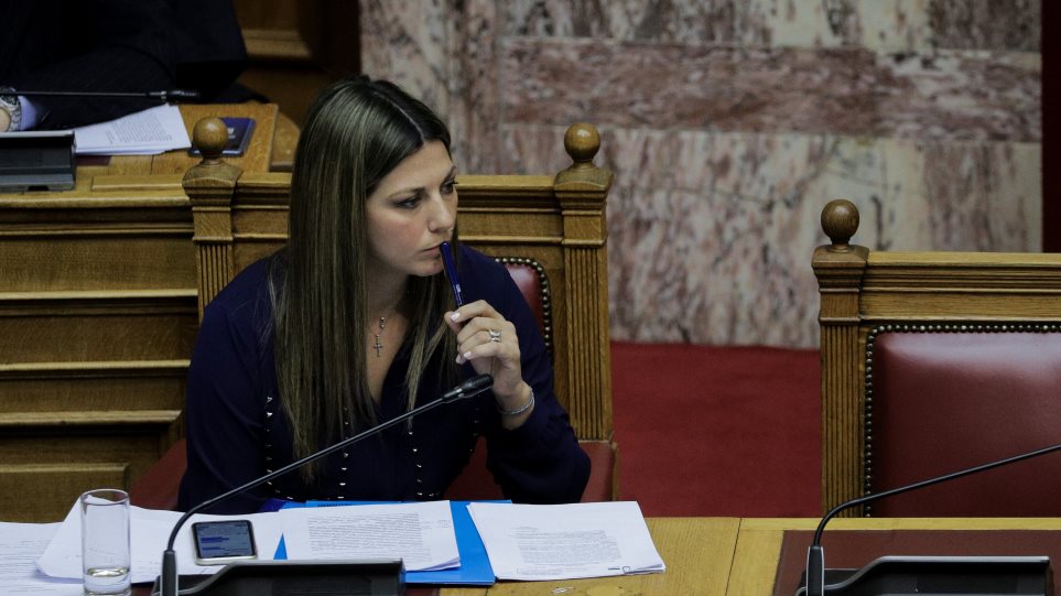Τι απαντάει η Σοφία Ζαχαράκη για τα προβλήματα επαναλειτουργίας των σχολείων της Κεφαλονιάς