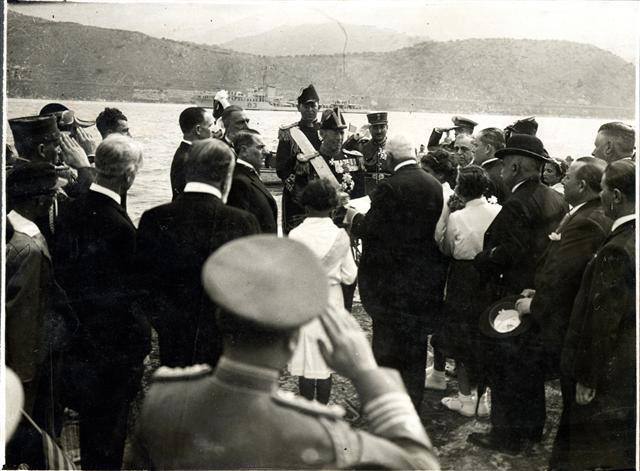 1936: Μια σπάνια φωτογραφία απο την επίσκεψη του Βασιλιά Γεωργίου στο Αργοστόλι