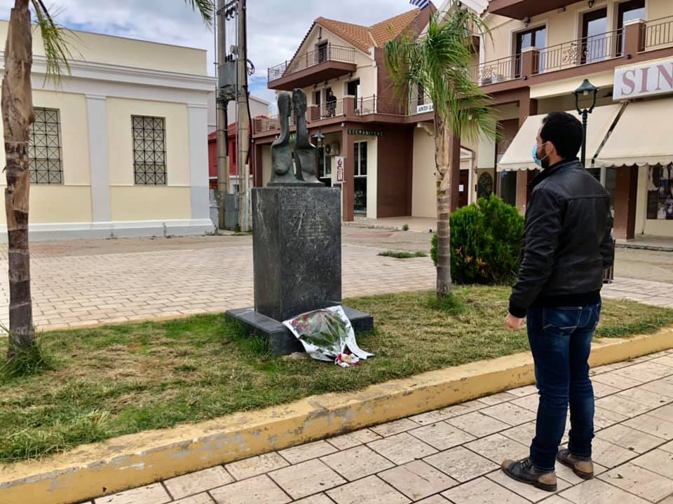 Αντιπροσωπεία του ΚΙΝΑΛ Κεφαλονιάς στο μνημείο του Πολυτεχνείου [εικόνες]