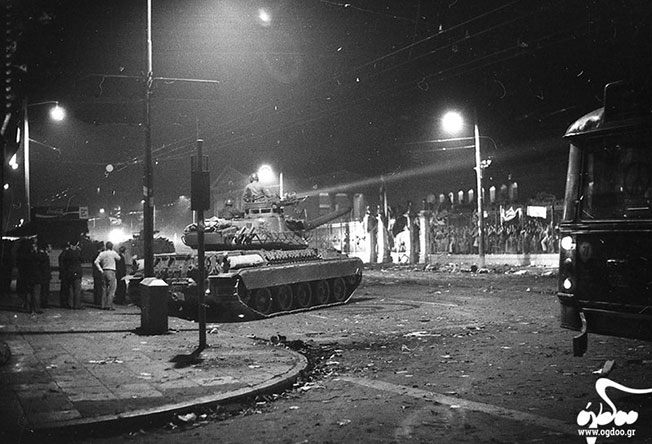 ΕΔΩ ΠΟΛΥΤΕΧΝΕΙΟ ΕΔΩ ΠΟΛΥΤΕΧΝΕΙΟ…… ΕΔΩ ΜΙΧΑΛΗΣ ΧΡΥΣΟΧΟΪΔΗΣ