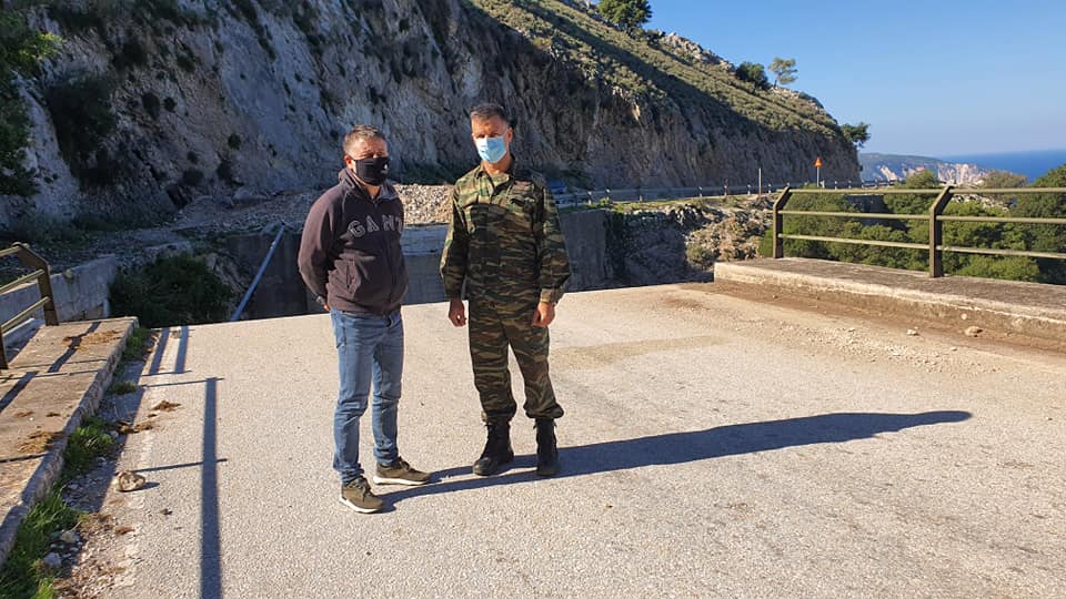 Έφτασε ο Στρατός για να φτιάξει τη γέφυρα του Χειμωνικού [εικόνες]