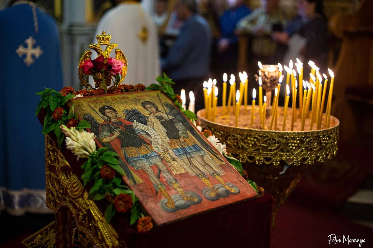 Η εκκλησία τιμά σήμερα τους αρχαγγέλους Μιχαήλ και Γαβριήλ  Χρόνια πολλά στους εορτάζοντες!