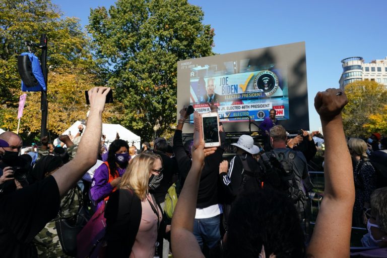 πανηγυρισμοί για εκλογή μπάιντεν 