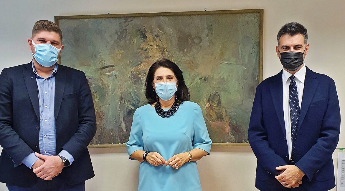 Σε εξέλιξη σημαντικά έργα αποκατάστασης οδοποιίας και ασφαλτόστρωσης στην Περιφέρεια Ιονίων Νήσων