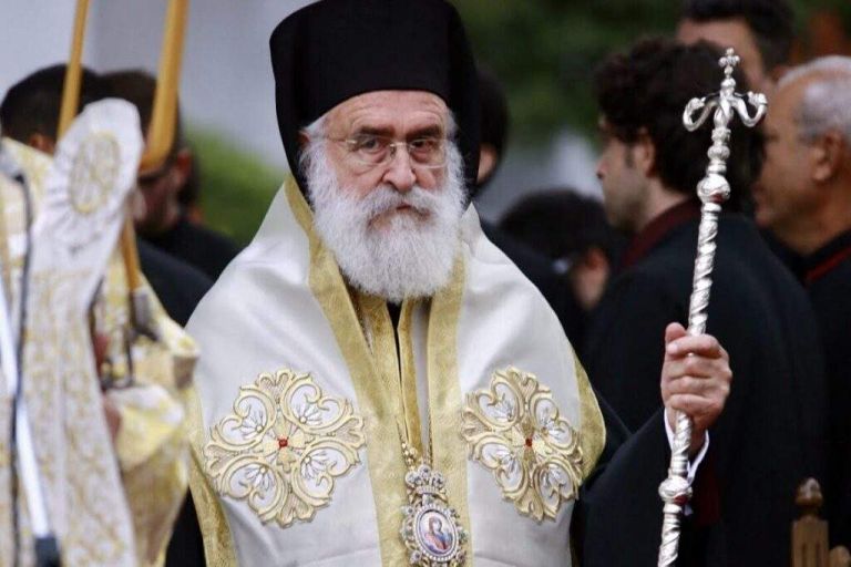 Ο Μητροπολίτης Ξάνθης ανοίγει τις εκκλησίες και καλεί τους πιστούς να κοινωνήσουν