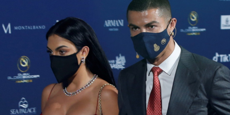 Στο Ντουμπάι ο Ρονάλντο με τη σούπερ σέξι σύζυγό του