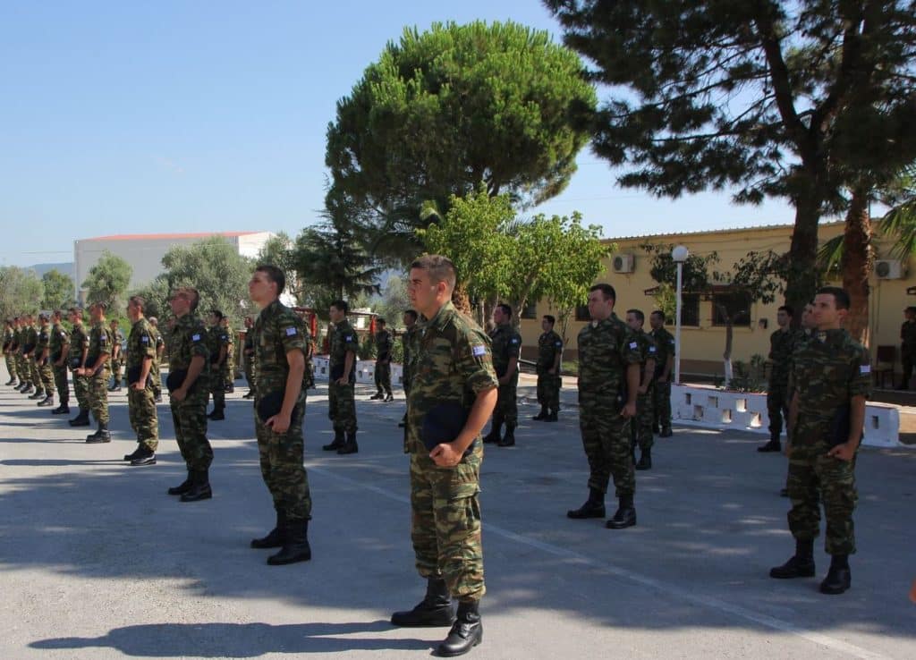 Αύξηση θητείας το Μάιο – Τι θα γίνει με τους στρατιώτες που υπηρετούν