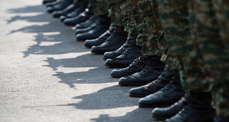 Είναι οριστικό αυξάνεται κατά 3 μήνες η θητεία στο Στρατό Ξηράς