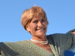 H Αναστασία Γερολυμάτου ποζάρει με το βραβείο Γκίνες!