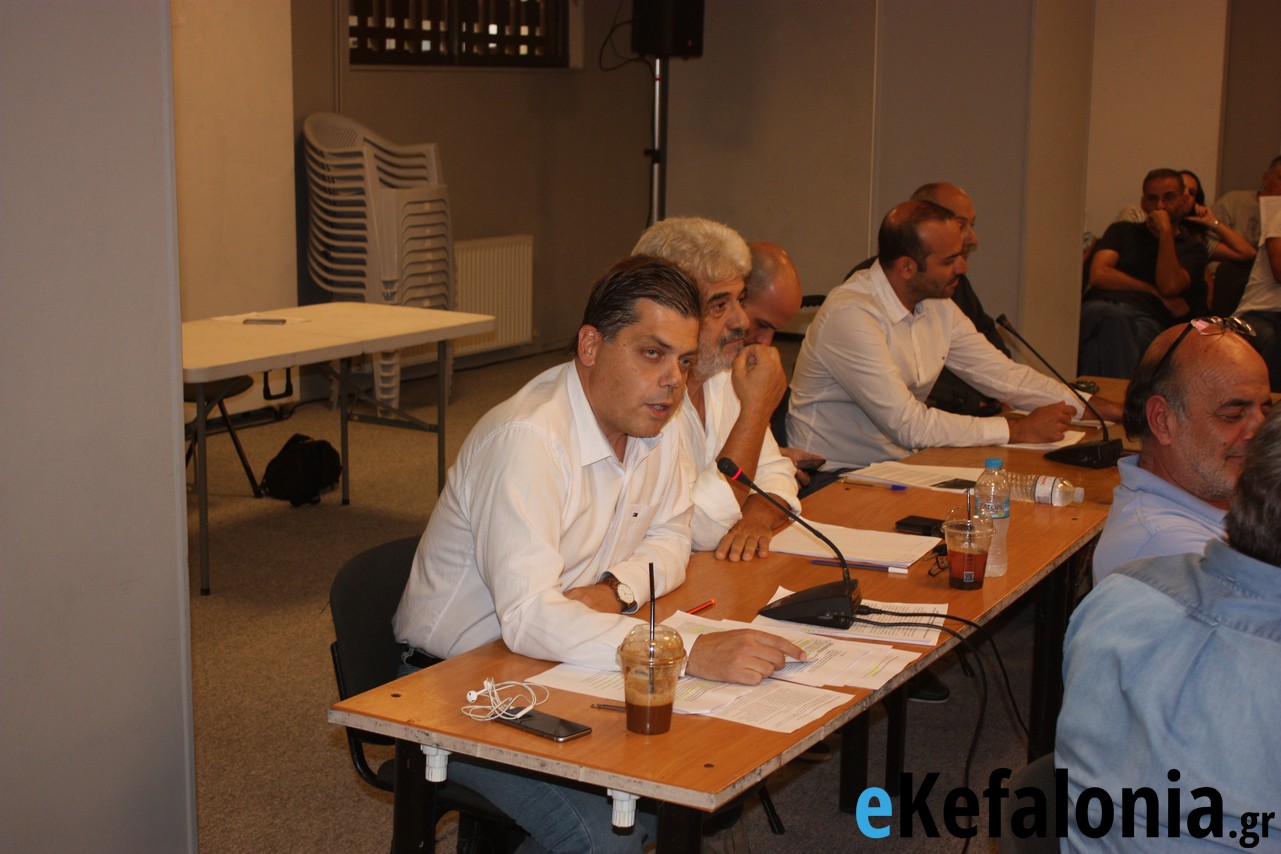 H Λαϊκή Συσπείρωση ενάντια στο νέο Προϋπολογισμό του Δήμου Αργοστολίου