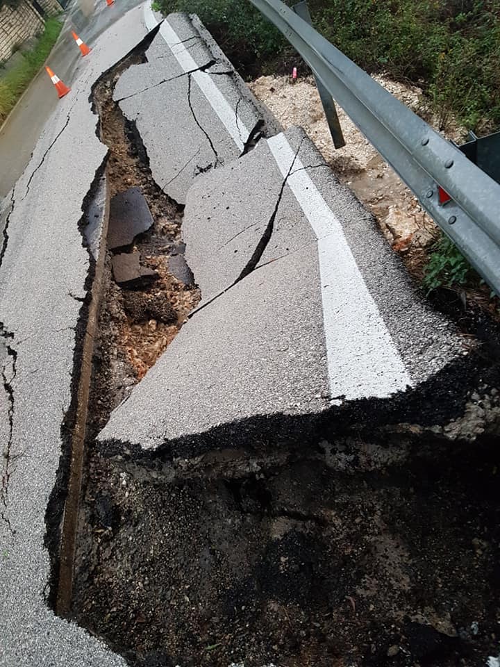 Η Ιθάκη χωρισμένη στα δυο στην θέση«Μπρος Αετός». Μεγάλες ευθύνες στην περιφερειάρχη και τον έπαρχο.