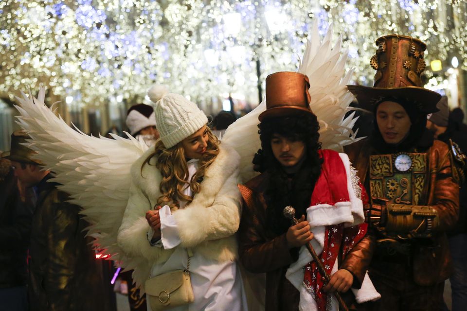 Ο πλανήτης υποδέχθηκε το 2021 και είπε 