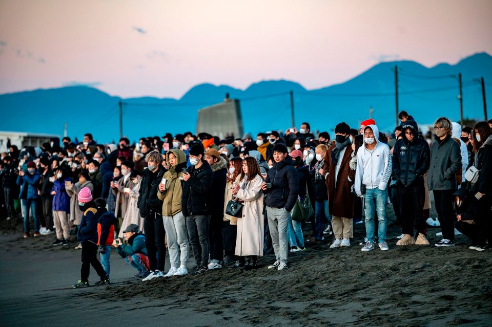 Ο πλανήτης υποδέχθηκε το 2021 και είπε 