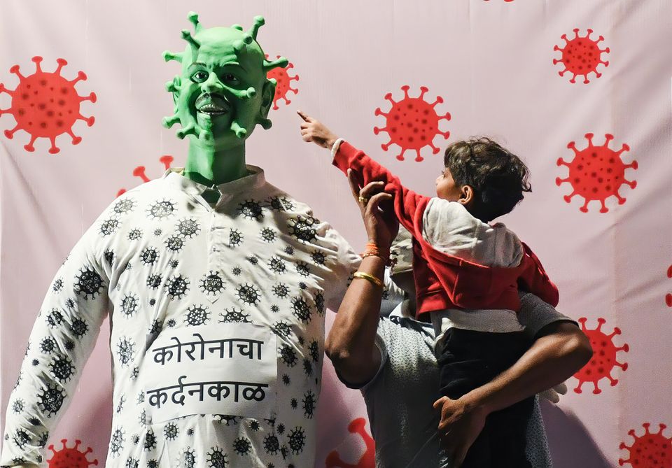 Ο πλανήτης υποδέχθηκε το 2021 και είπε 