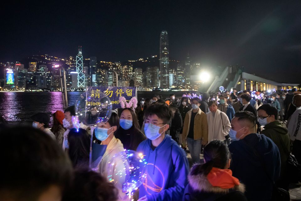 Ο πλανήτης υποδέχθηκε το 2021 και είπε 