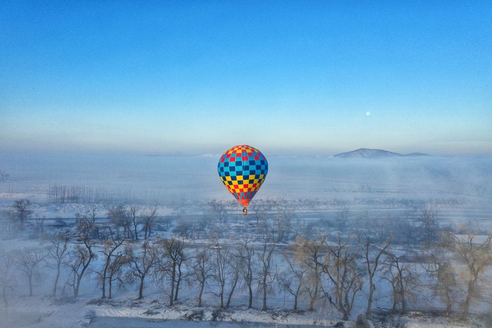 Ο πλανήτης υποδέχθηκε το 2021 και είπε 
