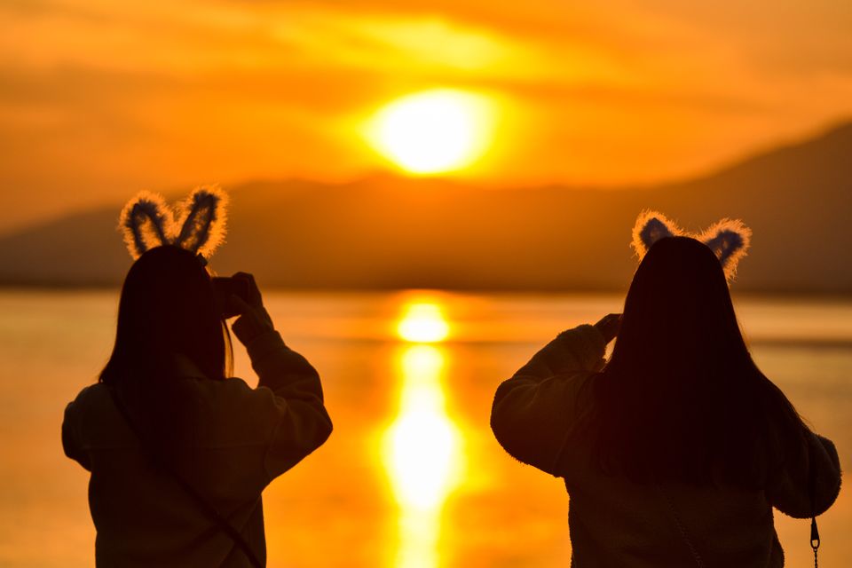 Ο πλανήτης υποδέχθηκε το 2021 και είπε 