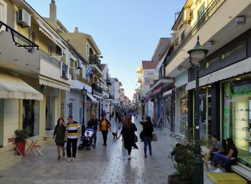 Ξαναζωντανεύει από αύριο η αγορά – Ποια καταστήματα ανοίγουν και πώς θα λειτουργήσουν