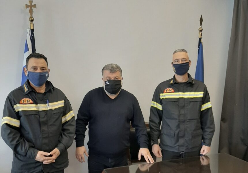 Συνάντηση Μιχαλάτου με την ηγεσία της Πυροσβεστικής