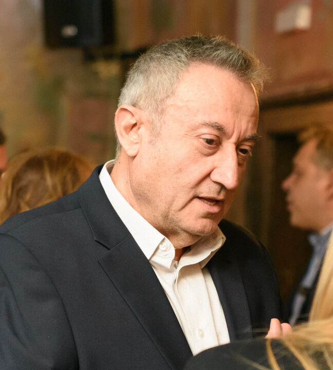 Ανδρέας Κωνσταντάτος: Τι βασανίζει τον Τσίπρα και ρίχνει όλα τα χαρτιά του στο πεζοδρόμιο της βίας;