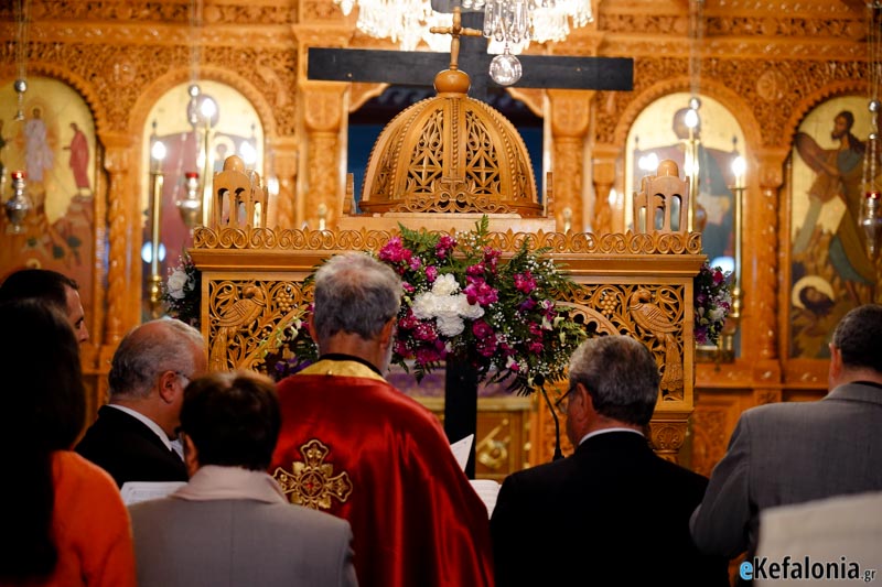 Ένας διαφορετικός Επιτάφιος στο Ληξούρι  Συγκίνηση και κατάνυξη στον Παντοκράτορα [εικόνες]