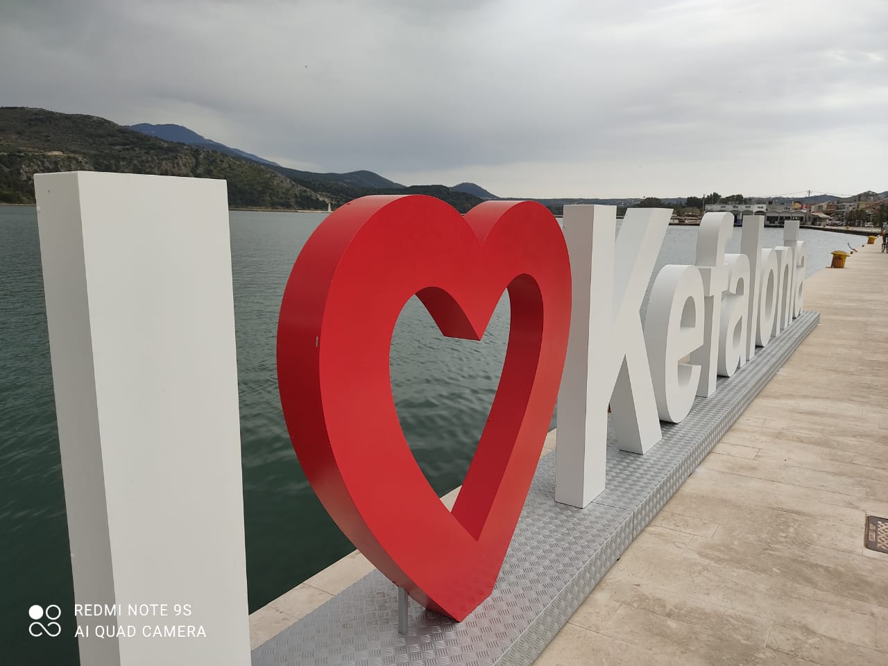 Λάθος η τοποθέτηση του I Love Kefalonia στο συγκεκριμένο σημείο