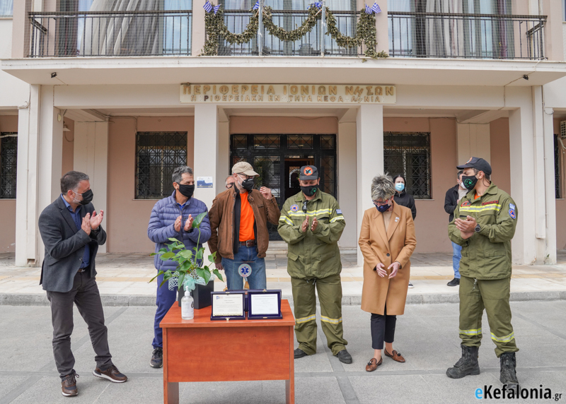 Βράβευση του Armin Kathan για την προσφορά ασθενοφόρου στο ΕΚΑΒ του νησιού μας  Ένα μεγάλο μπράβο [εικόνες]