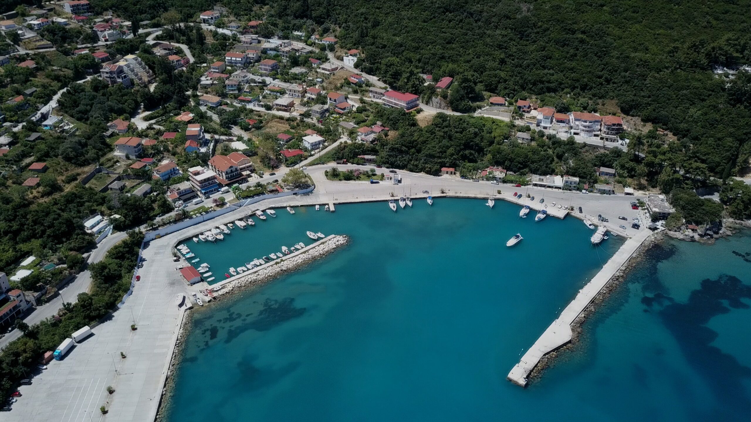 Αναμένοντας τη σωτηρία…