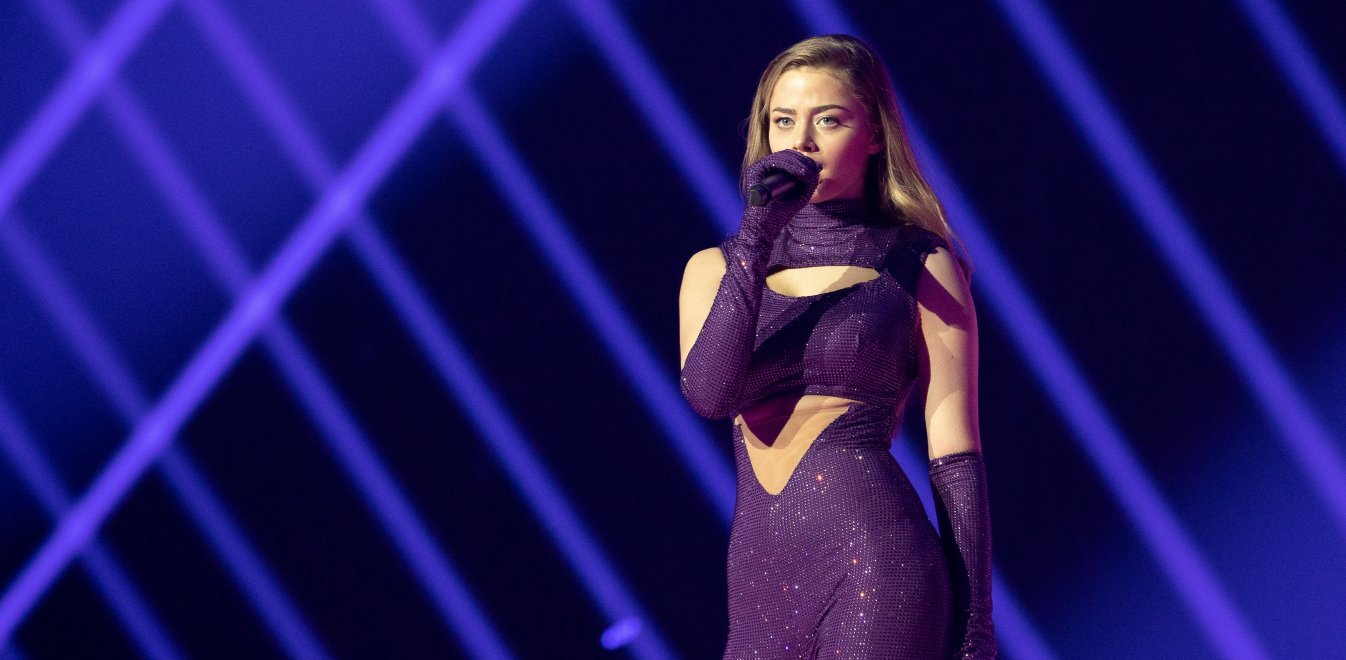 Eurovision 2021: Μάγεψε η Stefania με την εντυπωσιακή της εμφάνιση [βίντεο]