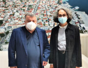 Η Σοφία Σακοράφα στο Δήμο Αργοστολίου