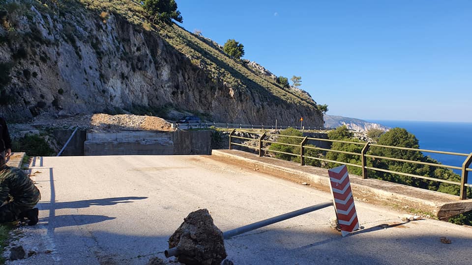 Υπουργείο Εθνικής Άμυνας-Περιφέρεια: Υπέγραψαν Προγραμματική Σύμβαση για την κατασκευή προσωρινής μεταλλικής γέφυρας Bailey στο ρέμα του Χειμωνικού