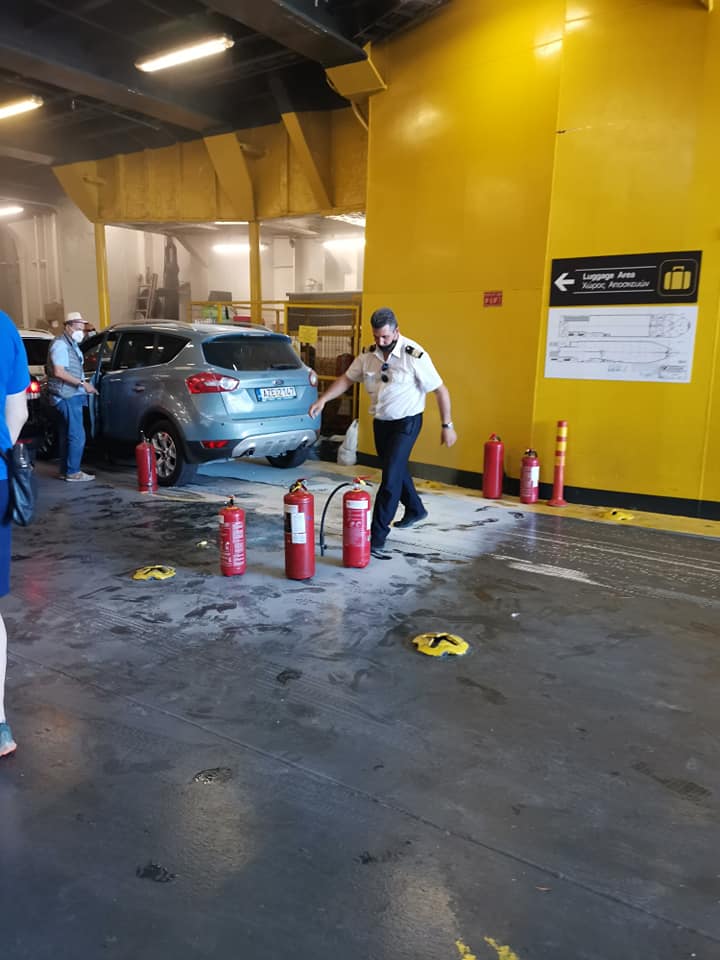 Φωτιά σε αυτοκίνητο στο γκαράζ του MARE DI LEVANTE [εικόνες]