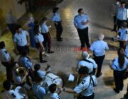 Η Φιλαρμονική Αργοστολίου παιάνισε σε Πλατεία και Λιθόστρωτο.