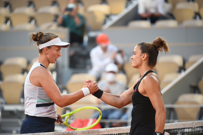Μαρία Σάκκαρη: Υποκλίθηκε το Roland Garros στην Ελληνίδα πολεμίστρια